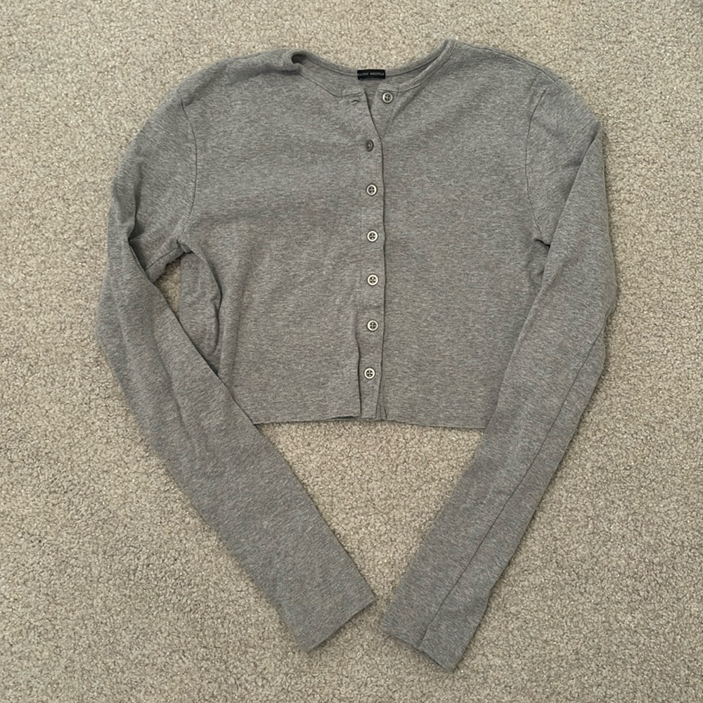 Brandy Melville Long Sleeve Button Down Crop top